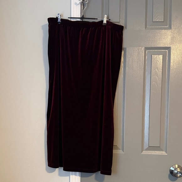 Lord & Taylor Dresses & Skirts - Vintage Lord & Taylor Velvet Pencil Skirt in Rich Burgundy